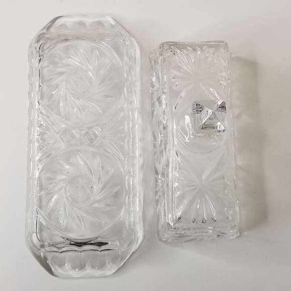 Eleanor American Cut Quarter Pound Covered Butter Dish Pinwheel Pattern - Picture 10 of 14